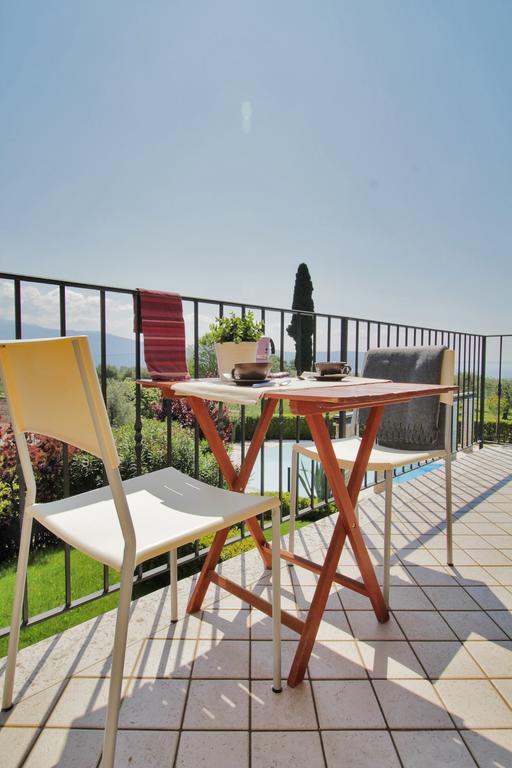 Residence "Borgo Le Torri" Toscolano Maderno Luaran gambar