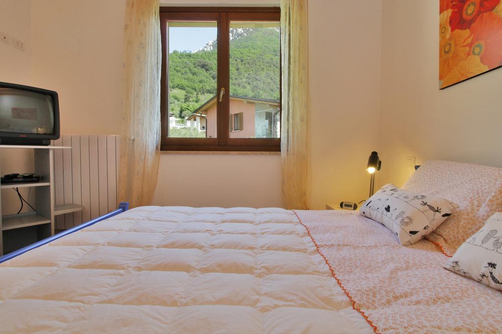 Residence "Borgo Le Torri" Toscolano Maderno Luaran gambar